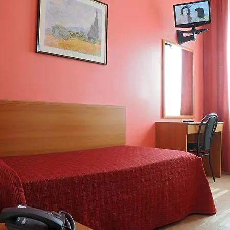 Rosy Hotel 2*