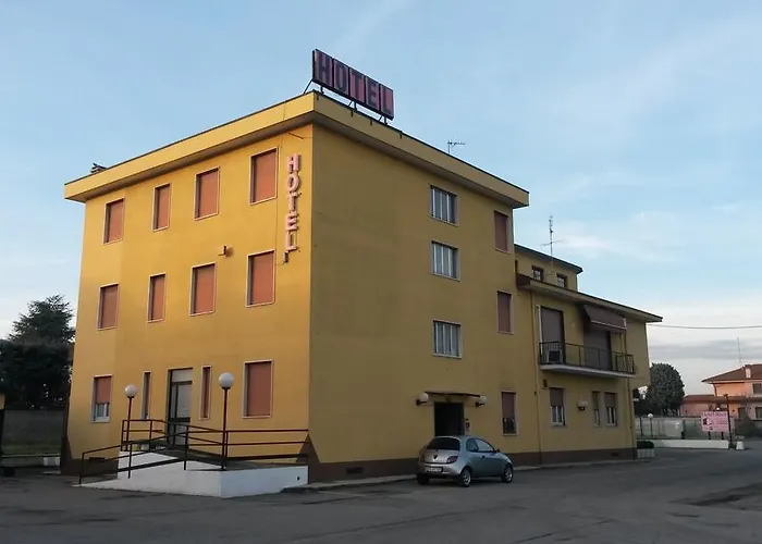 Otel Rosy 2*