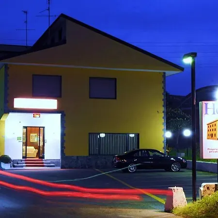 Rosy Hotel 2*