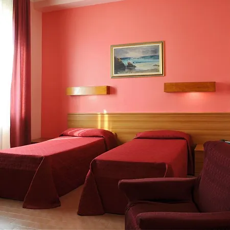 Rosy Hotel